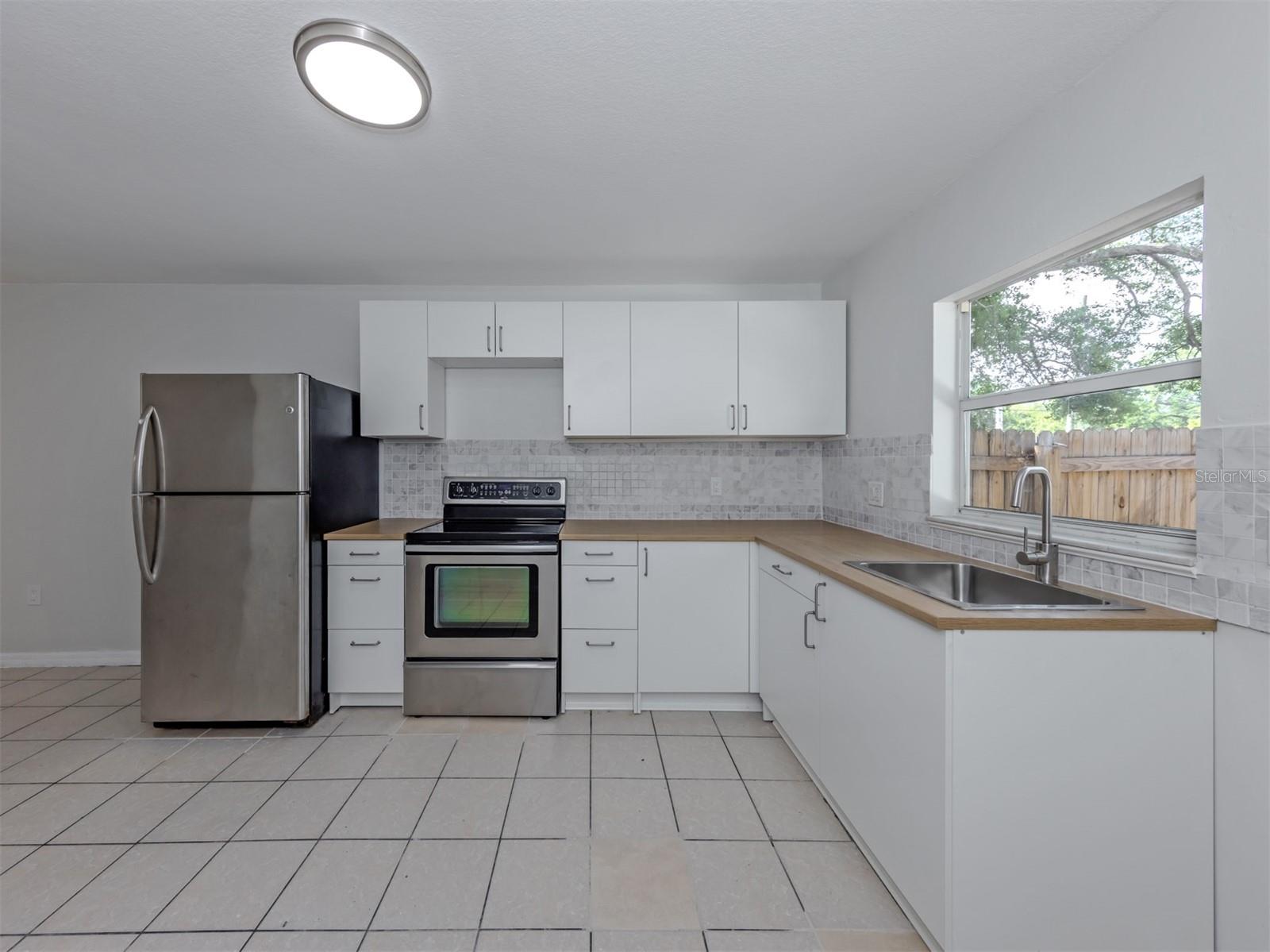 5636 6TH STREET CT E, BRADENTON, FL, 34203