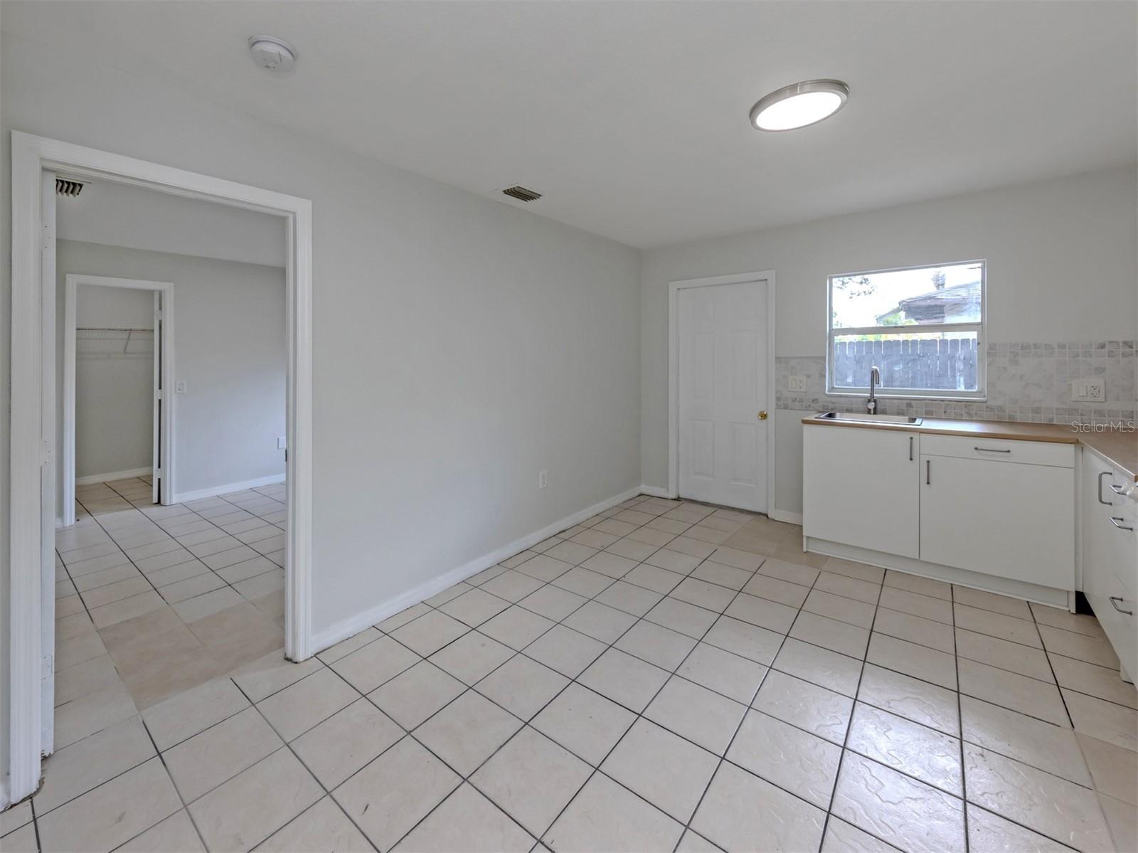 5636 6TH STREET CT E, BRADENTON, FL, 34203