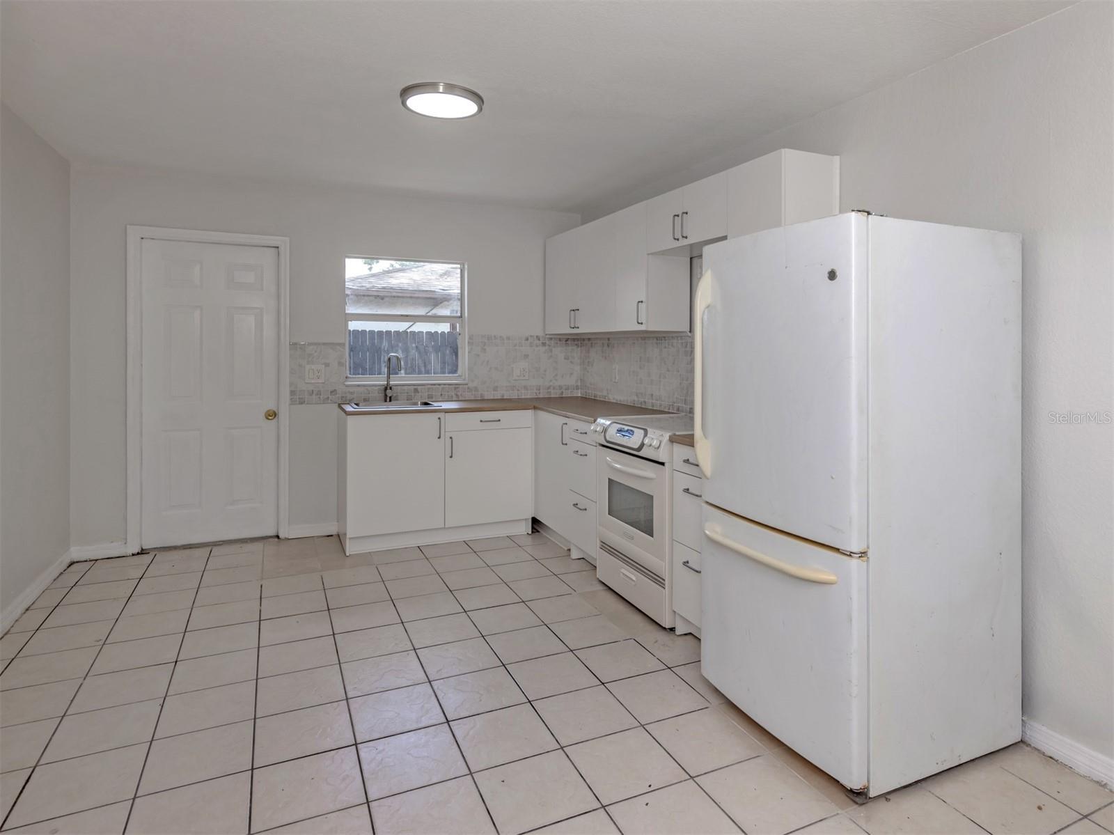 5636 6TH STREET CT E, BRADENTON, FL, 34203