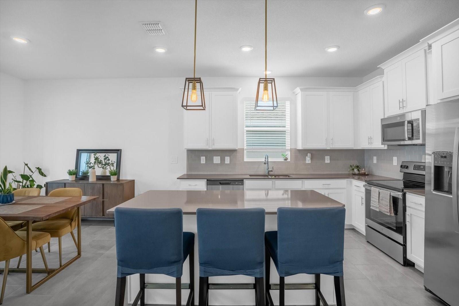 1820 CHURCH LAKE ST, GROVELAND, FL, 34736