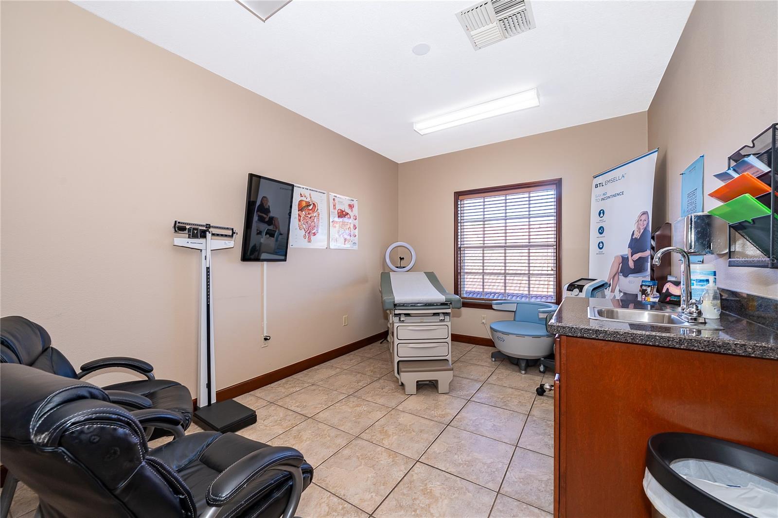 HERITAGE SQUARE 12 OFFICE CONDO, KISSIMMEE, FL, 34744