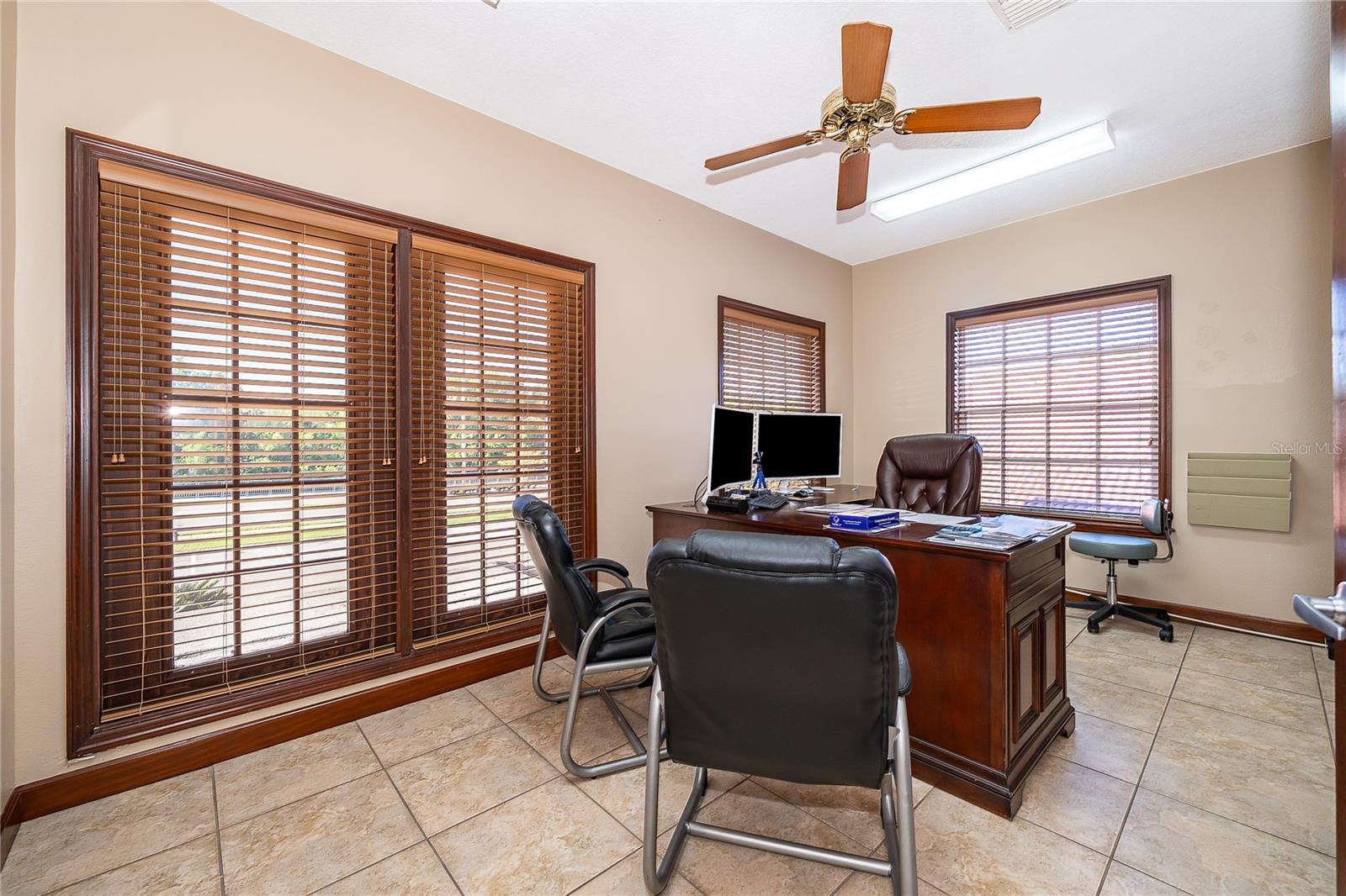 HERITAGE SQUARE 12 OFFICE CONDO, KISSIMMEE, FL, 34744