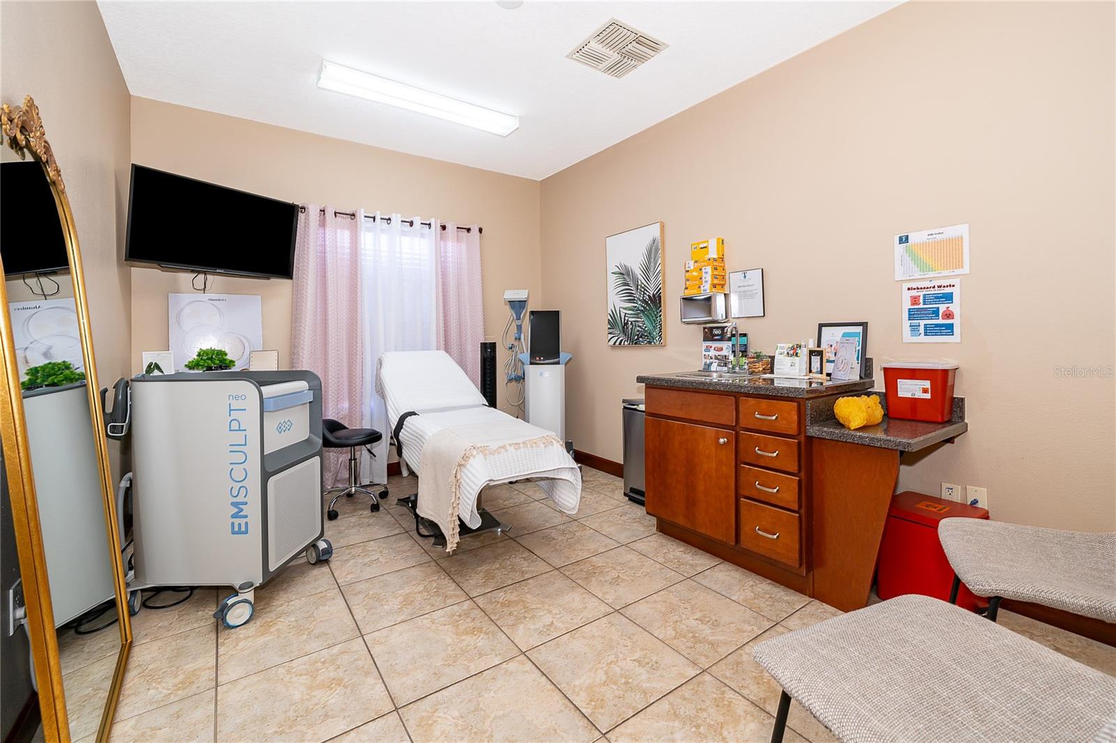 HERITAGE SQUARE 12 OFFICE CONDO, KISSIMMEE, FL, 34744
