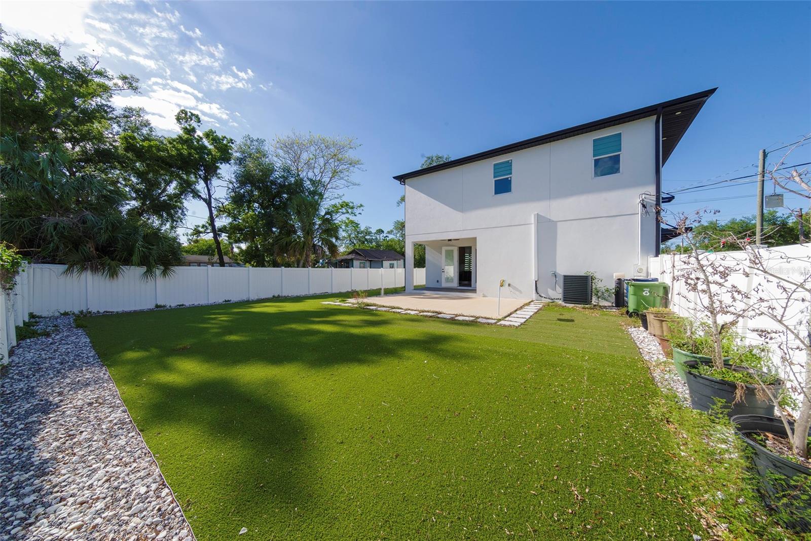 902 W SLIGH AVE, TAMPA, FL, 33604