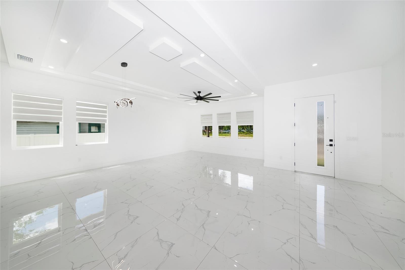 902 W SLIGH AVE, TAMPA, FL, 33604