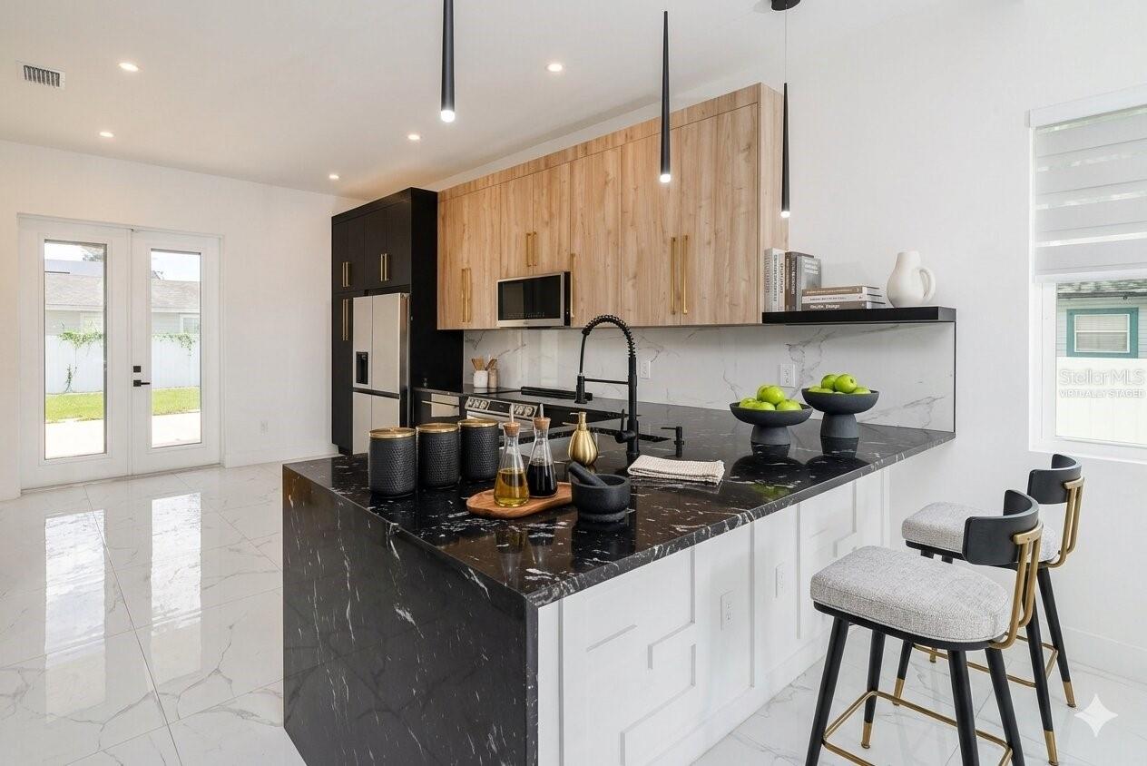 902 W SLIGH AVE, TAMPA, FL, 33604