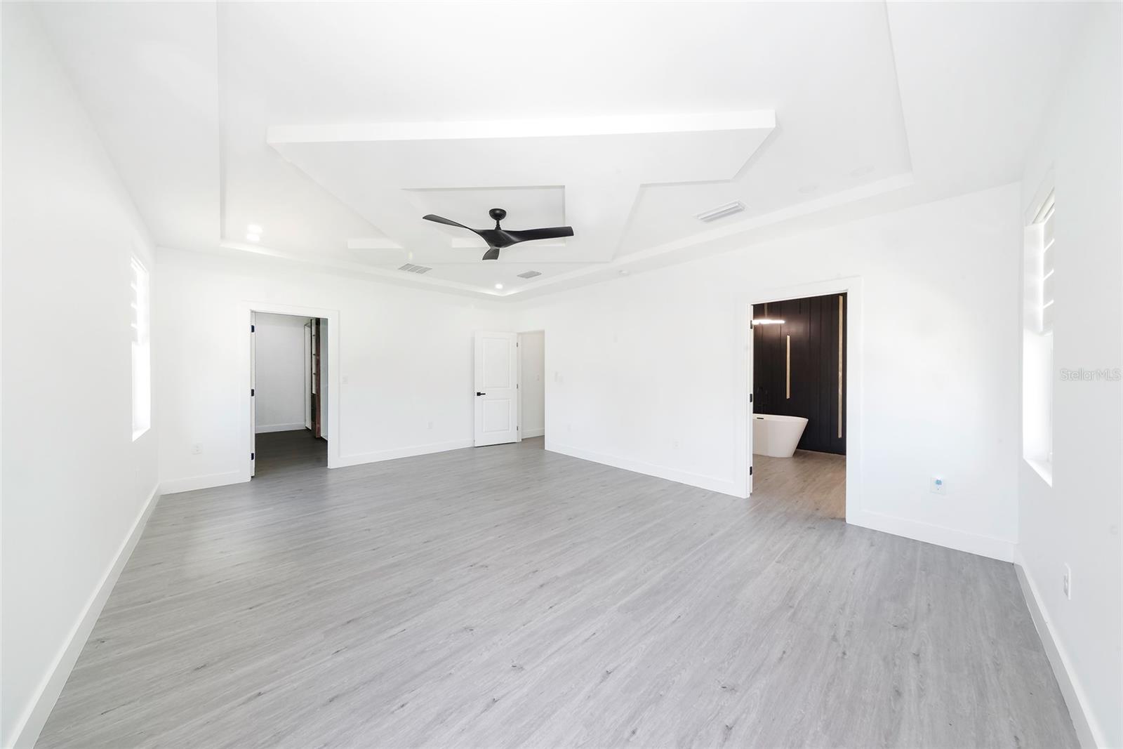 902 W SLIGH AVE, TAMPA, FL, 33604