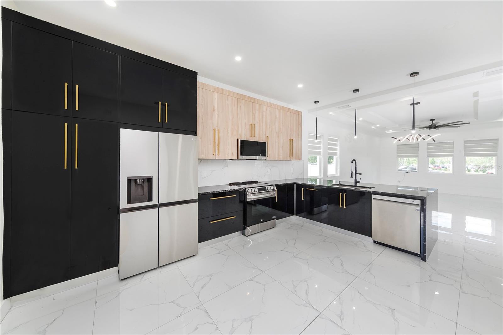 902 W SLIGH AVE, TAMPA, FL, 33604