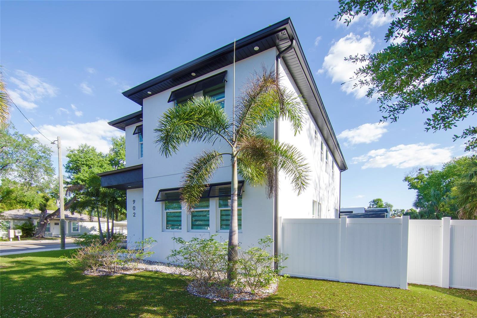 902 W SLIGH AVE, TAMPA, FL, 33604