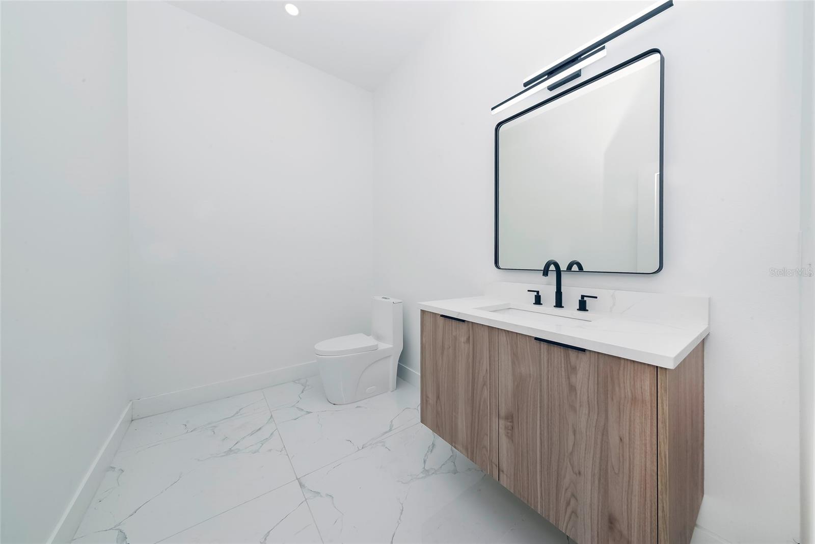 902 W SLIGH AVE, TAMPA, FL, 33604