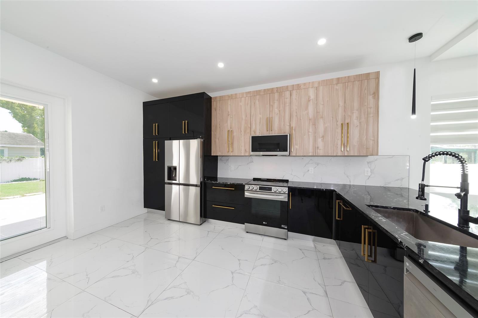 902 W SLIGH AVE, TAMPA, FL, 33604