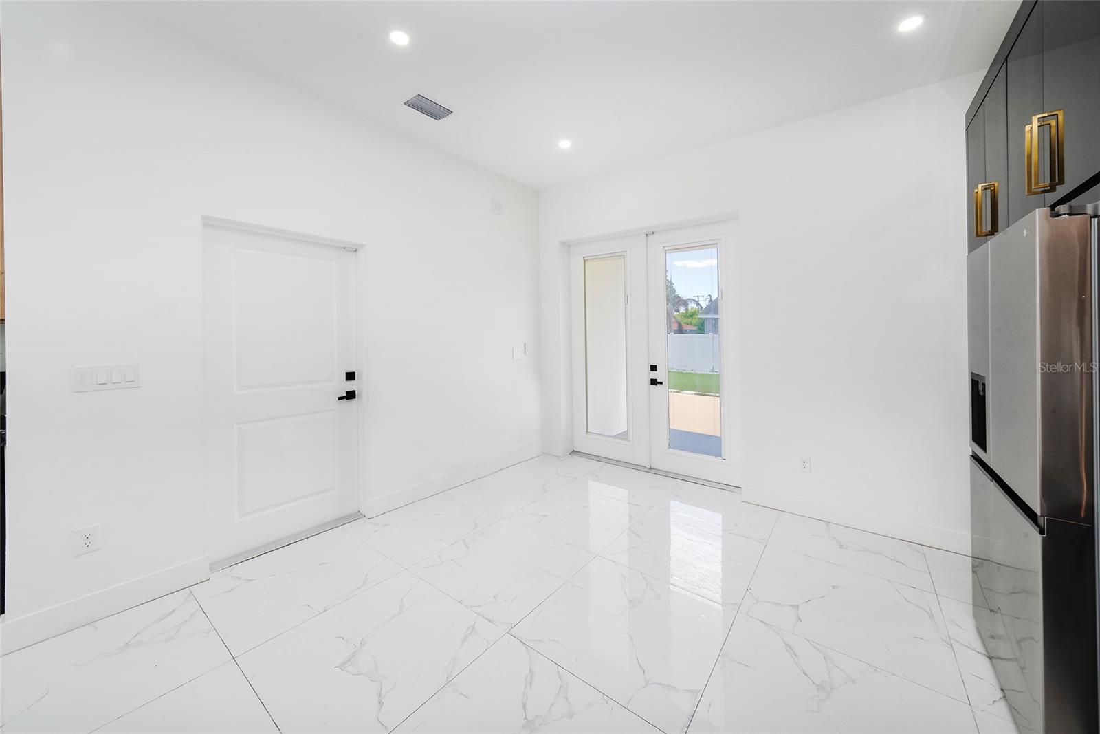 902 W SLIGH AVE, TAMPA, FL, 33604