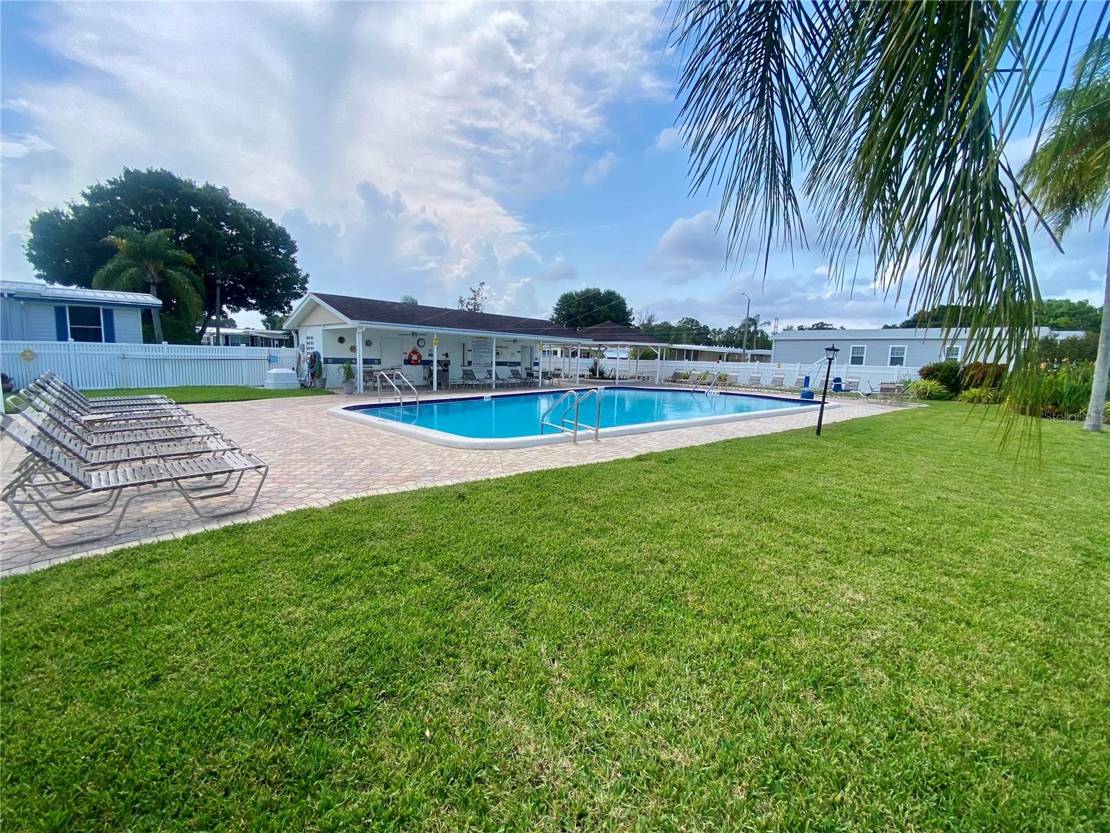 1100 BELCHER RD S #498, LARGO, FL, 33771