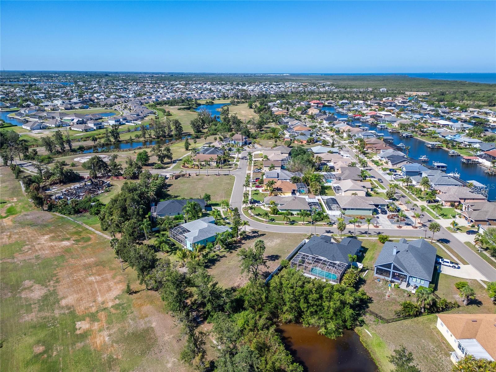 806 GREENVIEW DR, APOLLO BEACH, FL, 33572