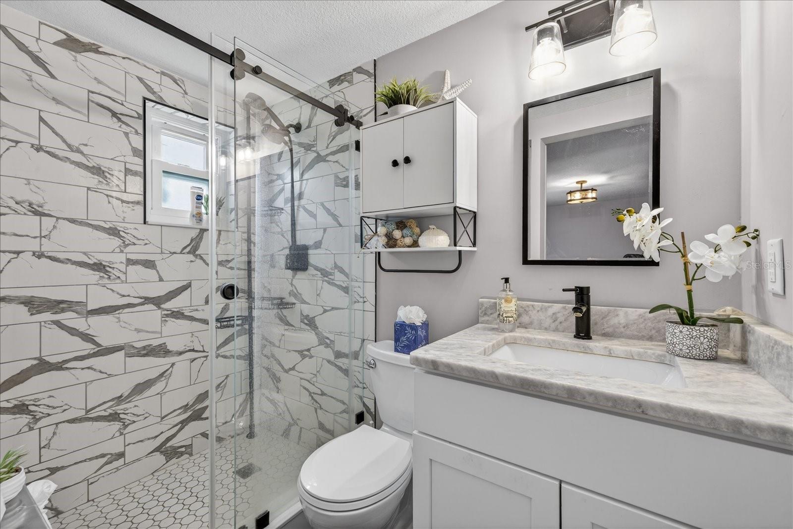 Master en suit bathroom