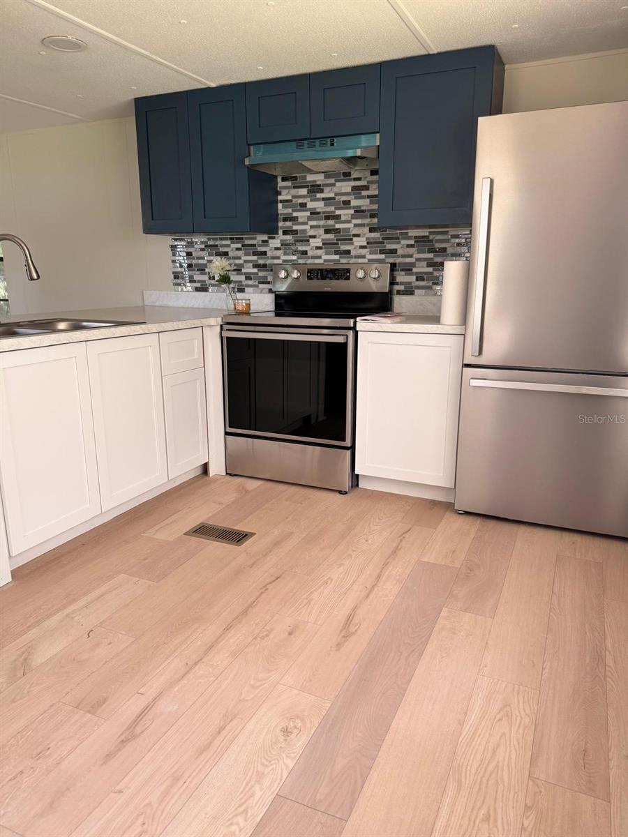 37021 PAULS DR, ZEPHYRHILLS, FL, 33541