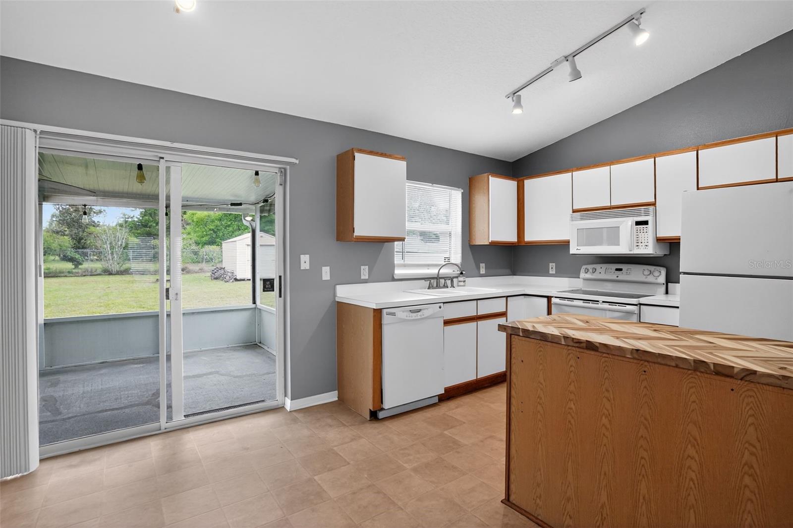 2810 ARRENDONDA DR, DELTONA, FL, 32738