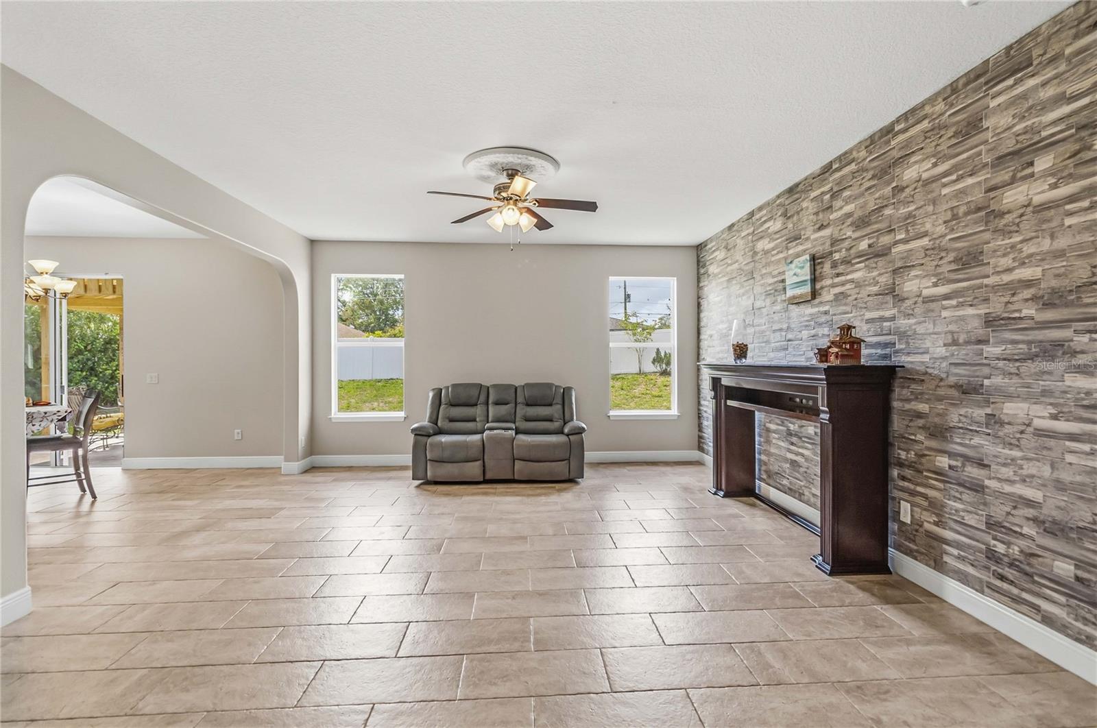 1323 FERENDINA DR, DELTONA, FL, 32725