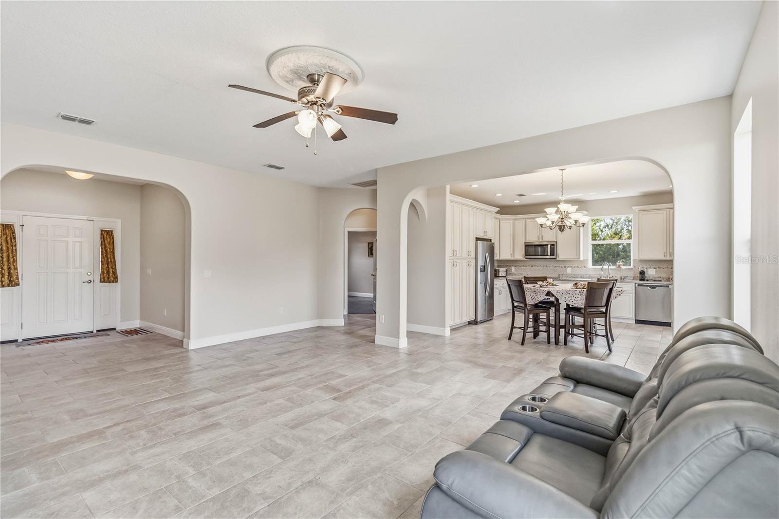 1323 FERENDINA DR, DELTONA, FL, 32725