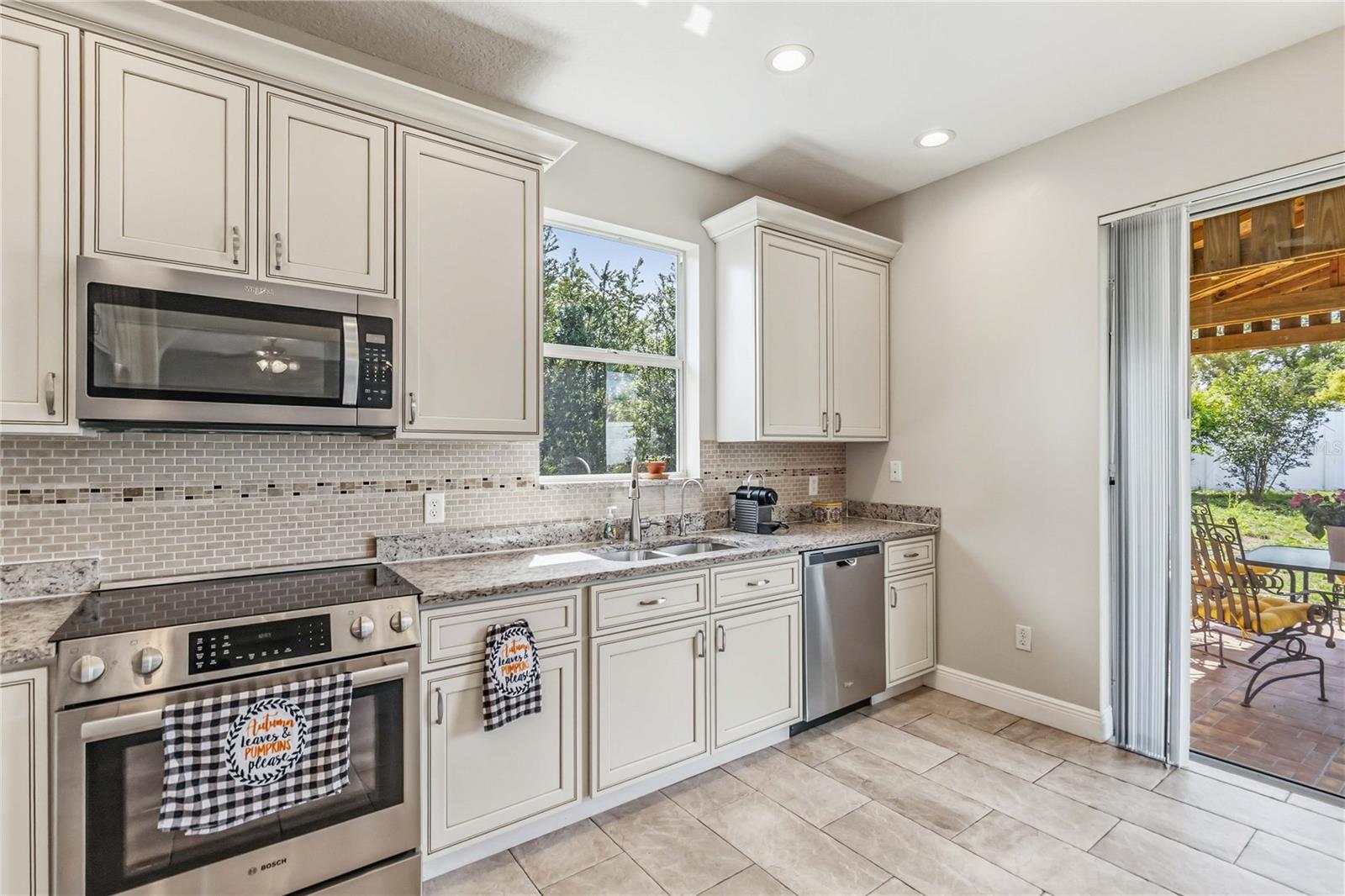 1323 FERENDINA DR, DELTONA, FL, 32725