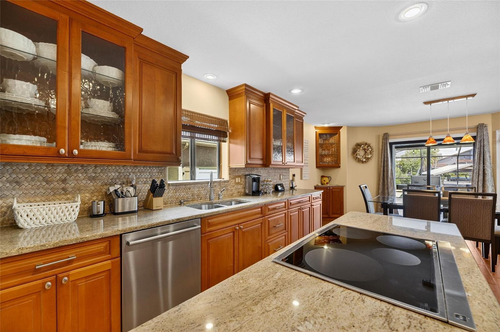 6603 BLACKFIN WAY, APOLLO BEACH, FL, 33572