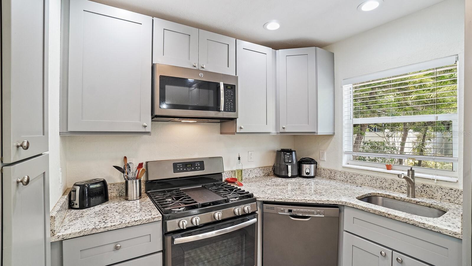 263 22ND ST N, ST PETERSBURG, FL, 33713