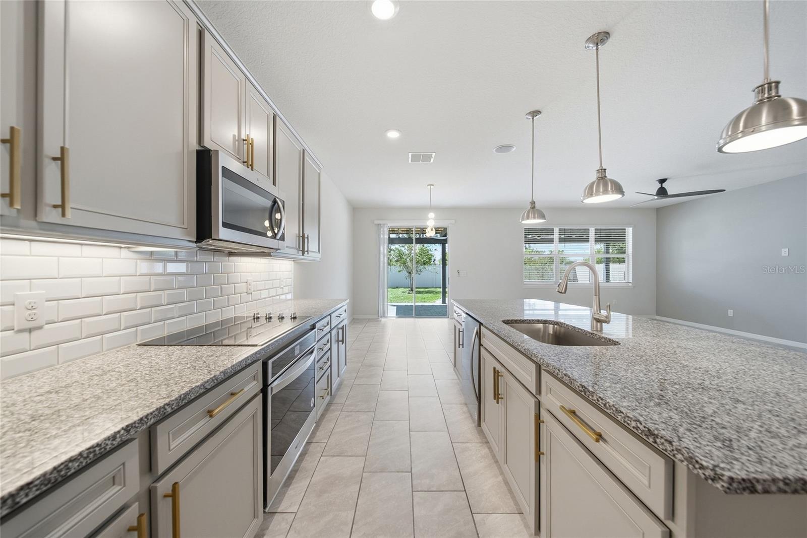 11009 GREEN HARVEST DR, RIVERVIEW, FL, 33578