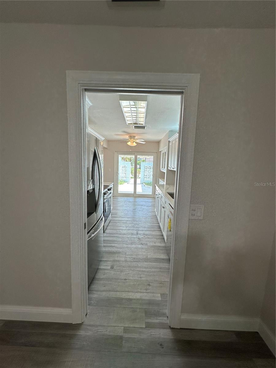 143 N BOCA CIEGA POINT, ST PETERSBURG, FL, 33708