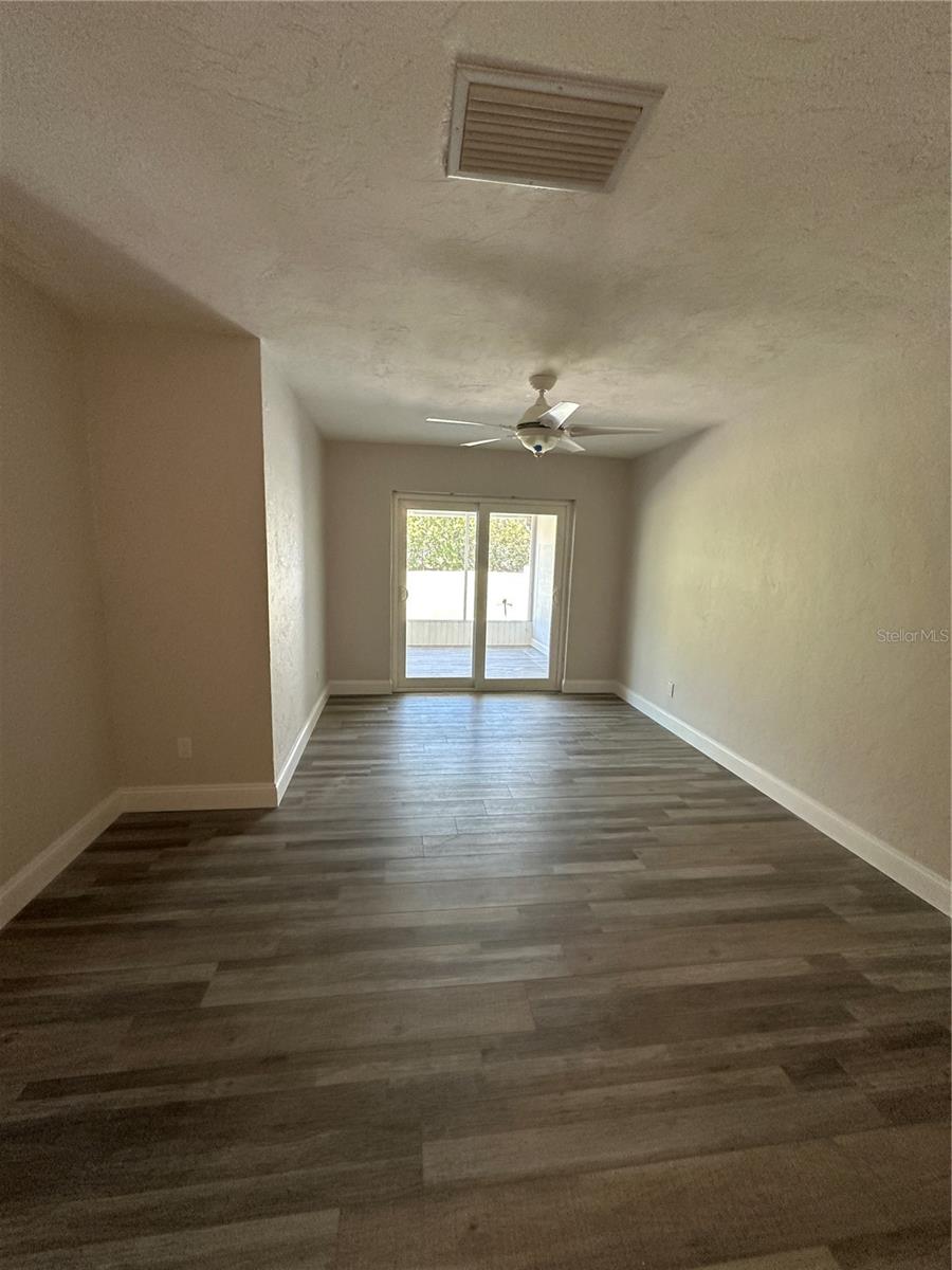 143 N BOCA CIEGA POINT, ST PETERSBURG, FL, 33708