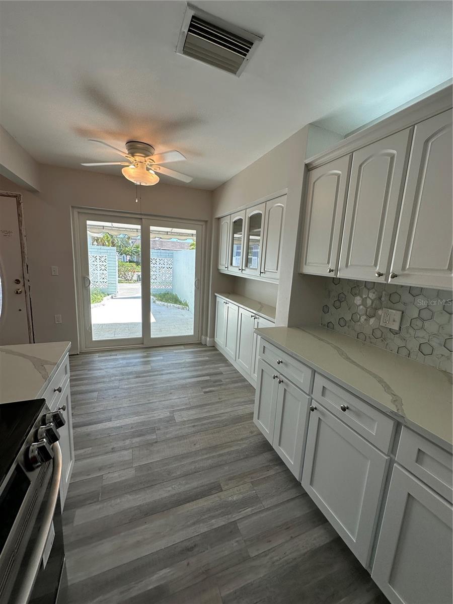 143 N BOCA CIEGA POINT, ST PETERSBURG, FL, 33708