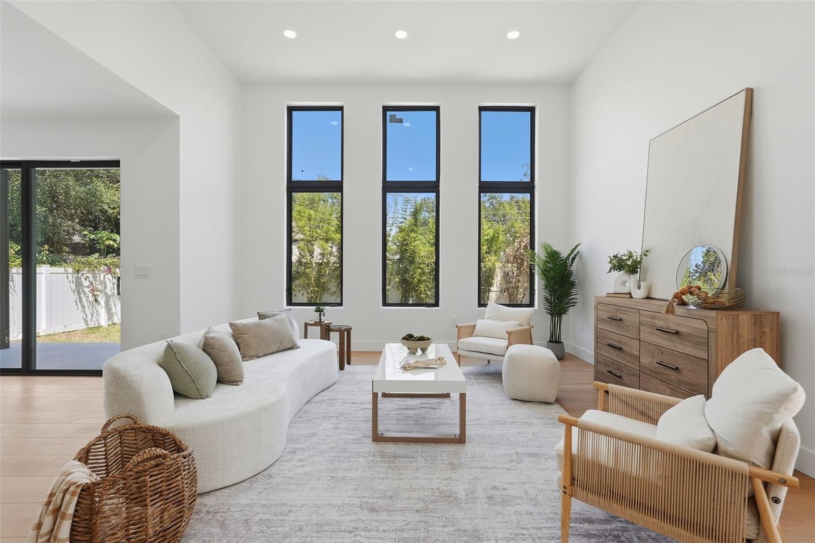 2525 18TH AVE N, ST PETERSBURG, FL, 33713