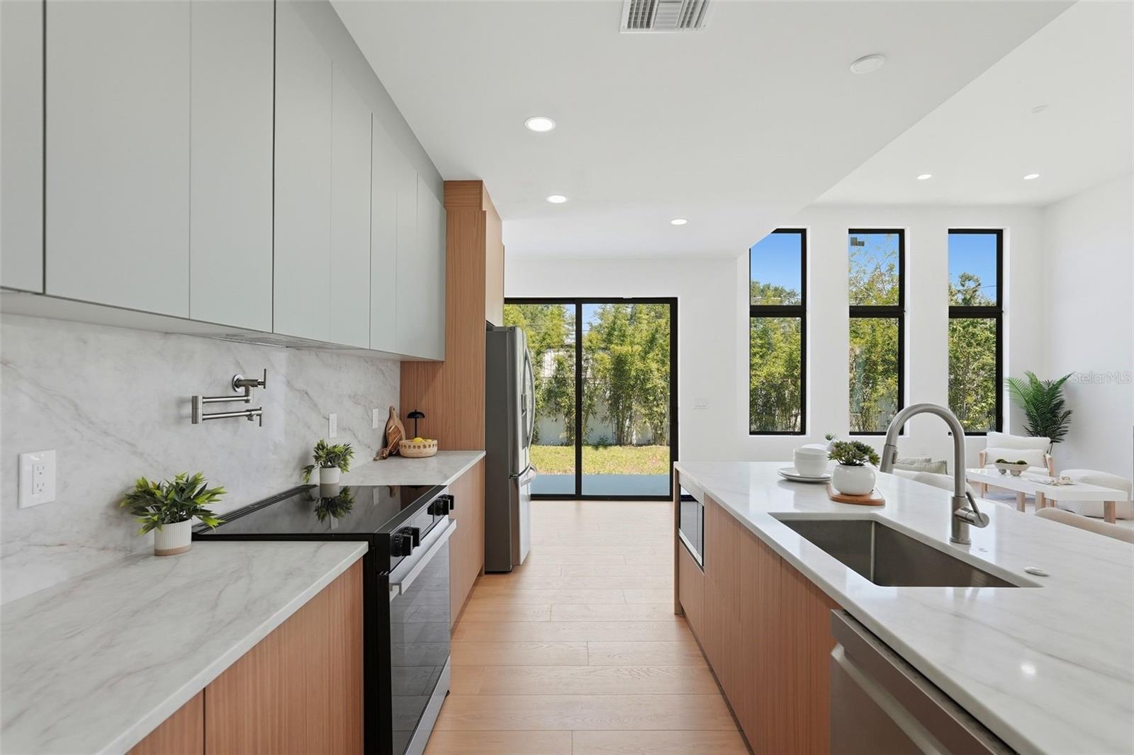 2525 18TH AVE N, ST PETERSBURG, FL, 33713