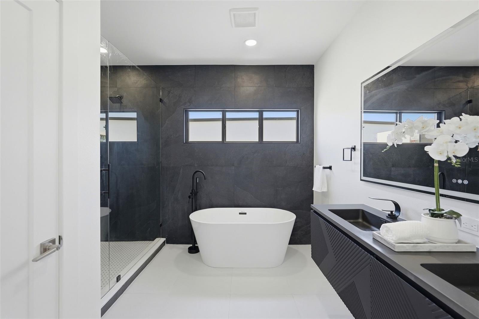 2525 18TH AVE N, ST PETERSBURG, FL, 33713