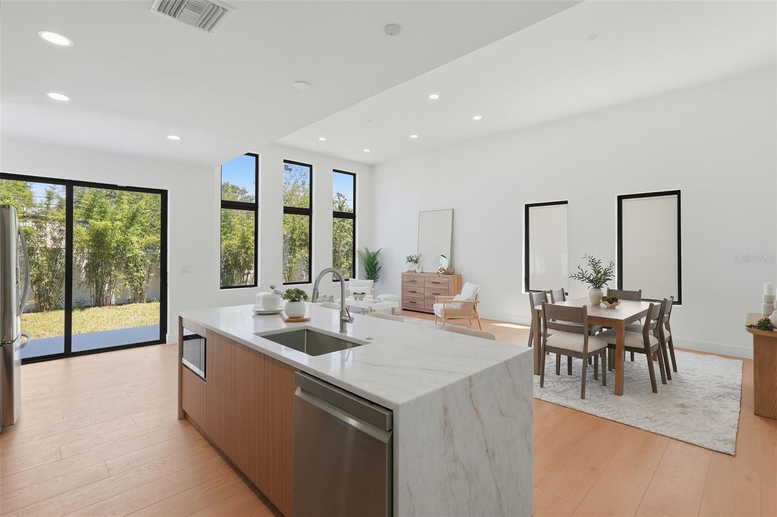 2525 18TH AVE N, ST PETERSBURG, FL, 33713