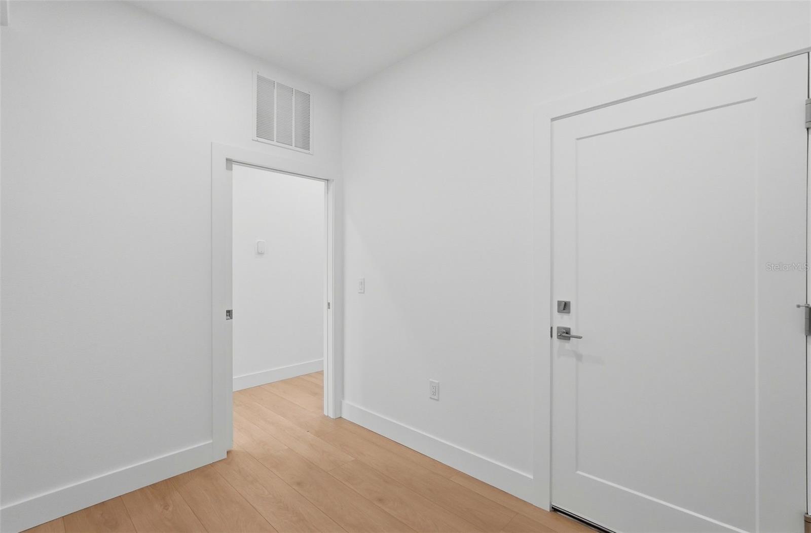 2525 18TH AVE N, ST PETERSBURG, FL, 33713