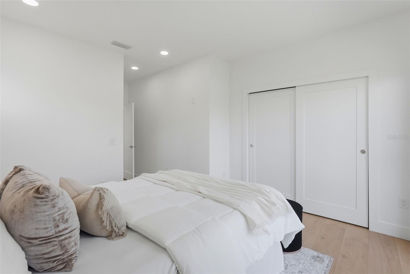 2525 18TH AVE N, ST PETERSBURG, FL, 33713