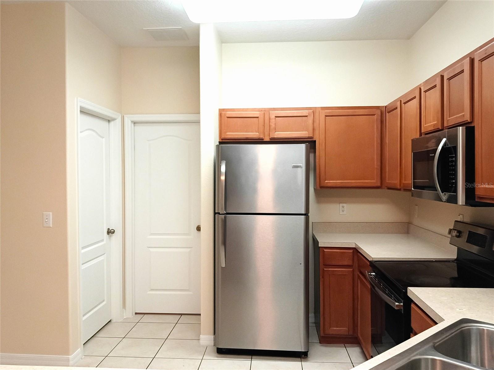 4239 WINDING VINE DR, LAKELAND, FL, 33812