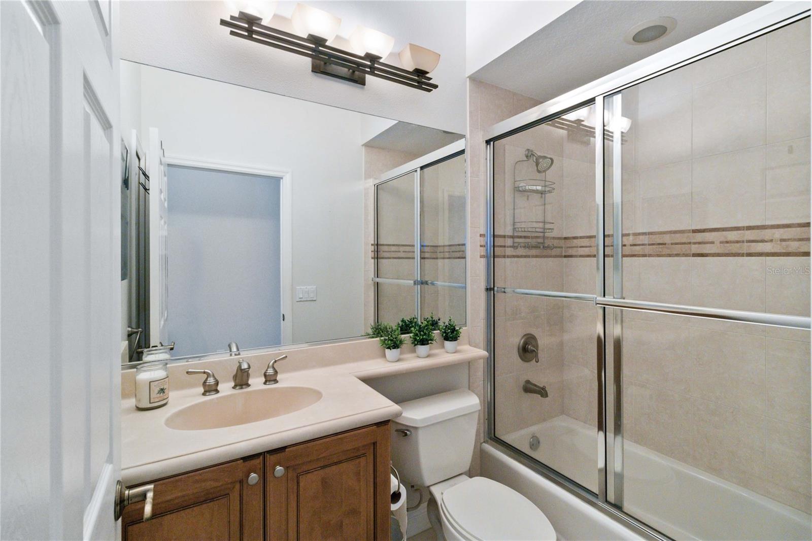 8843 17TH AVENUE CIR NW, BRADENTON, FL, 34209