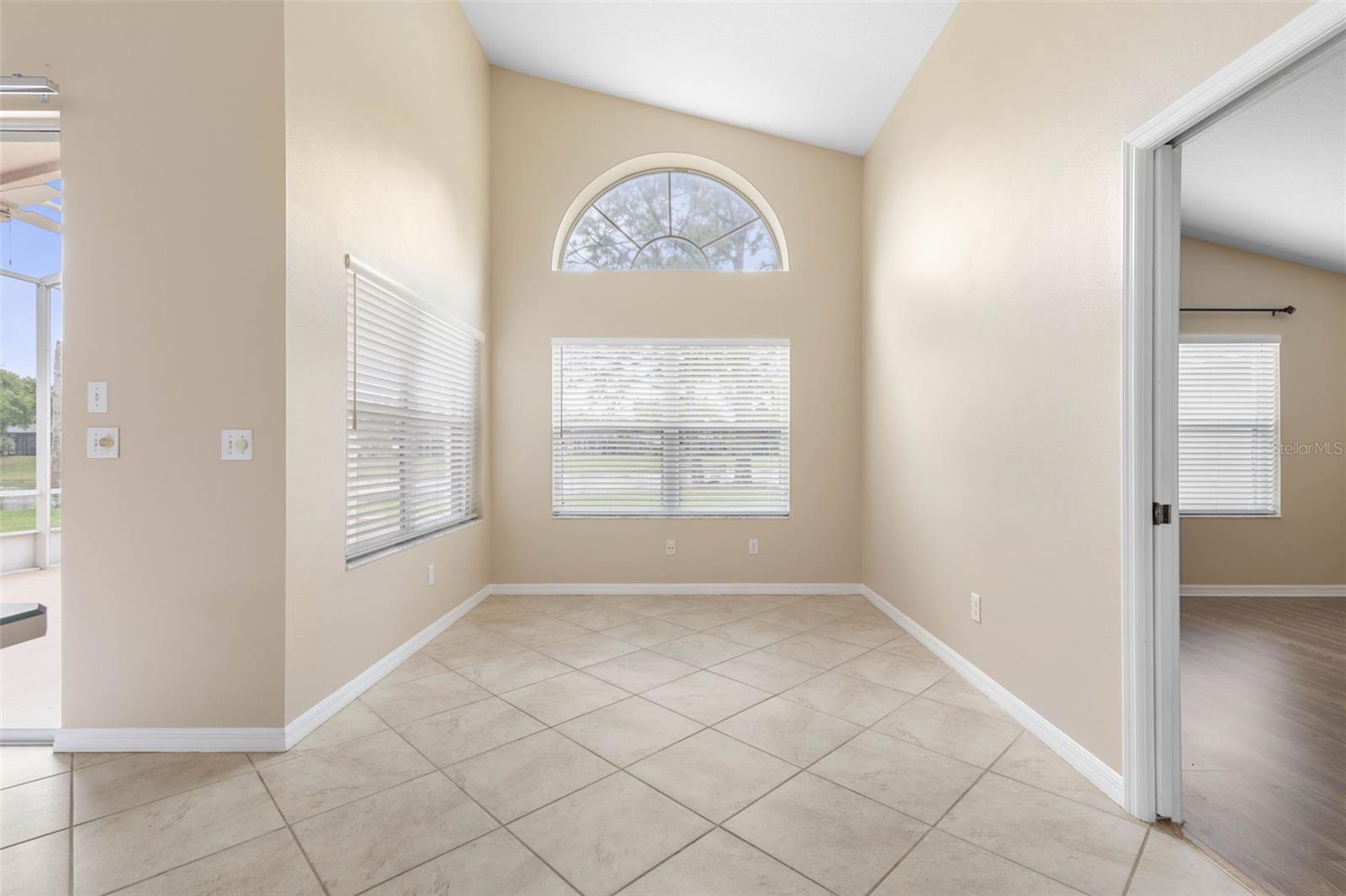 60 VILLA LAGO LN, ORMOND BEACH, FL, 32174