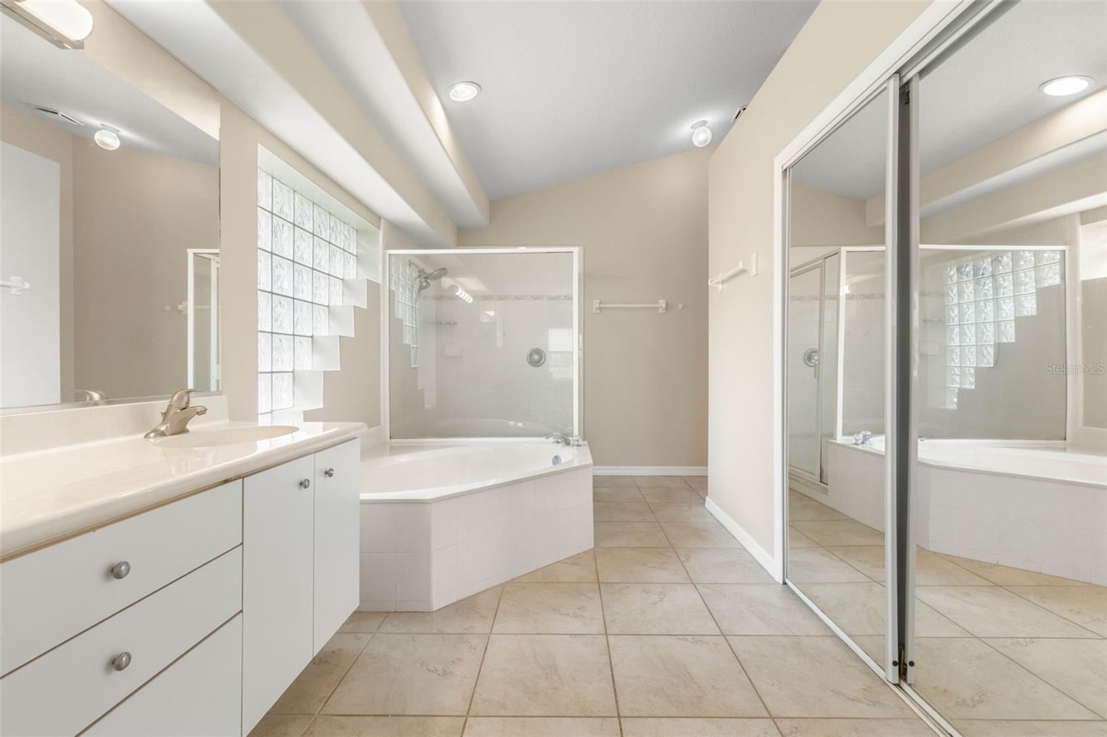 60 VILLA LAGO LN, ORMOND BEACH, FL, 32174