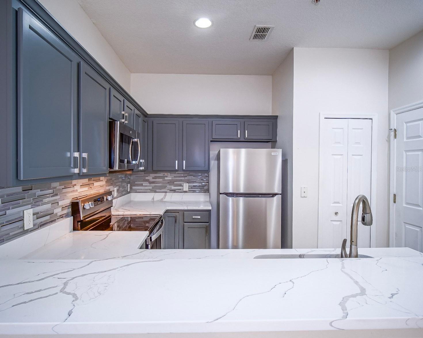 10033 MOORSHIRE CIR, ORLANDO, FL, 32829