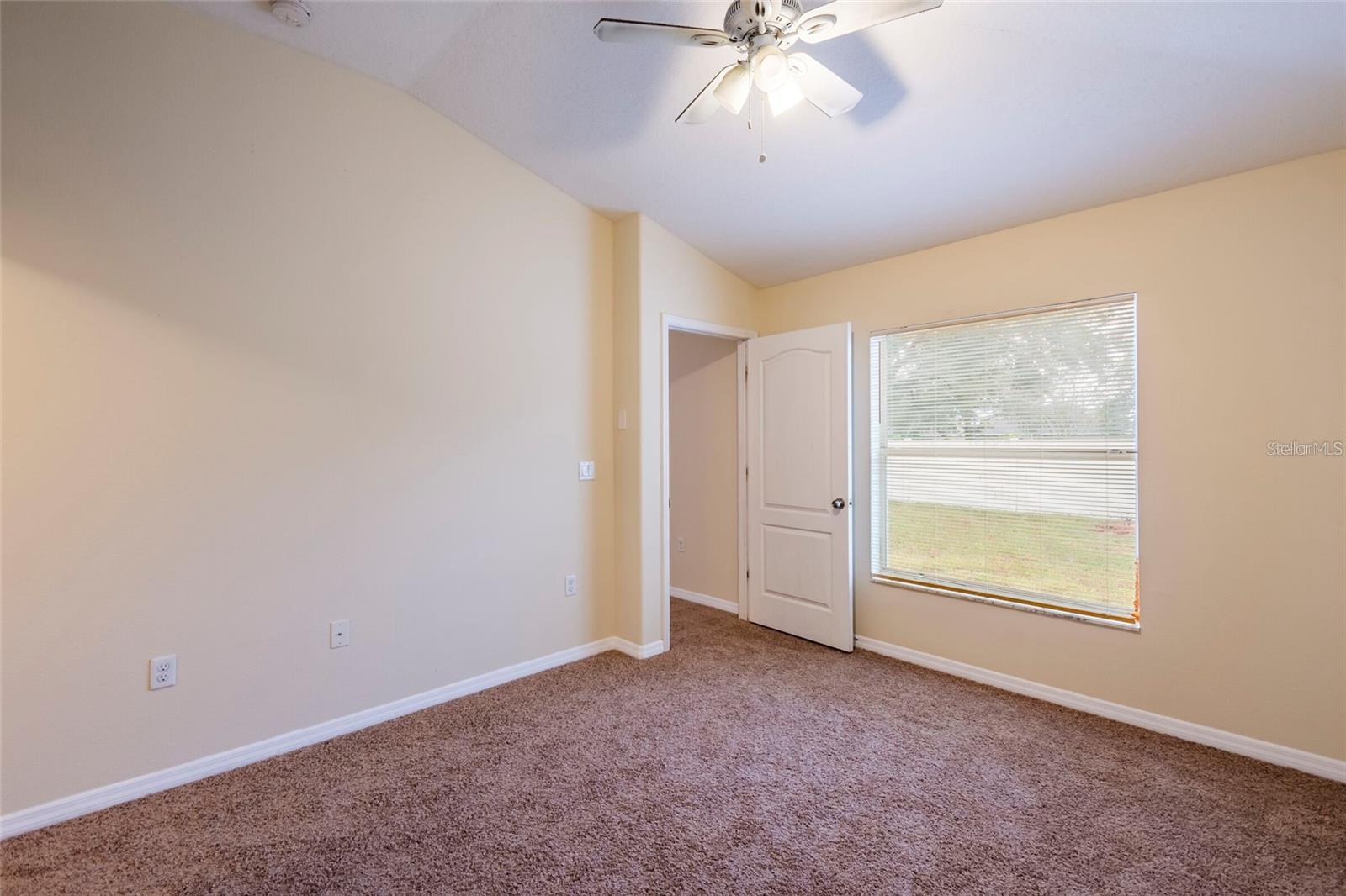 8117 ALAMOSA WOOD AVE, RUSKIN, FL, 33573