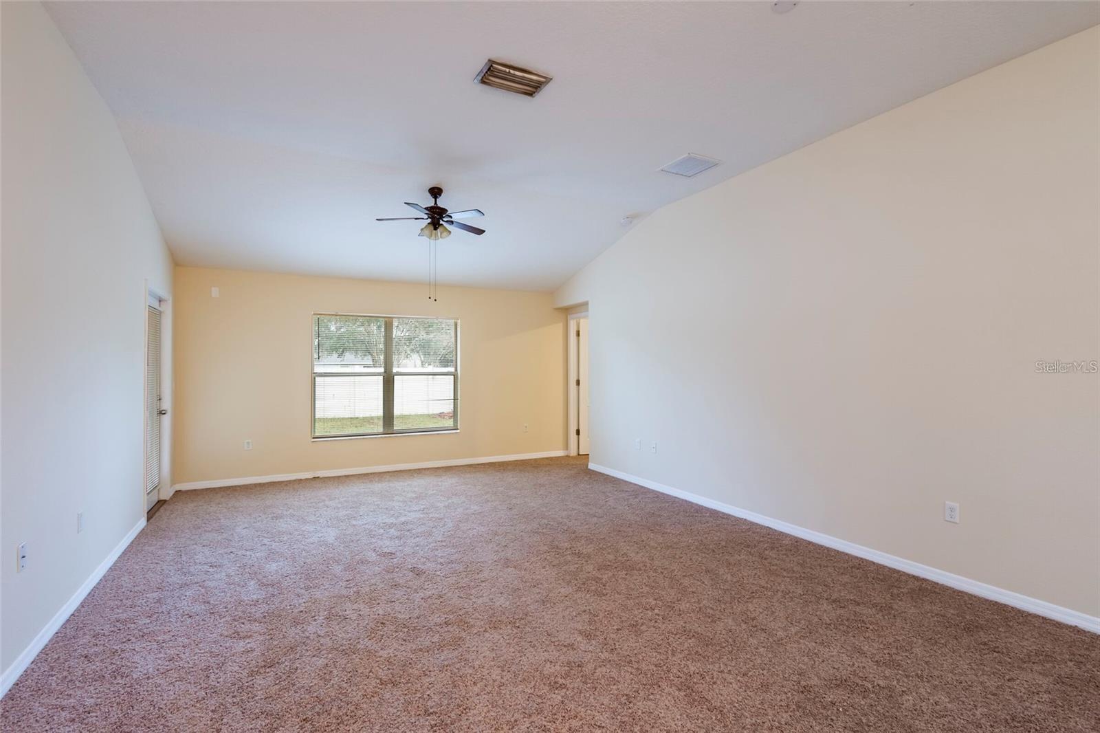 8117 ALAMOSA WOOD AVE, RUSKIN, FL, 33573