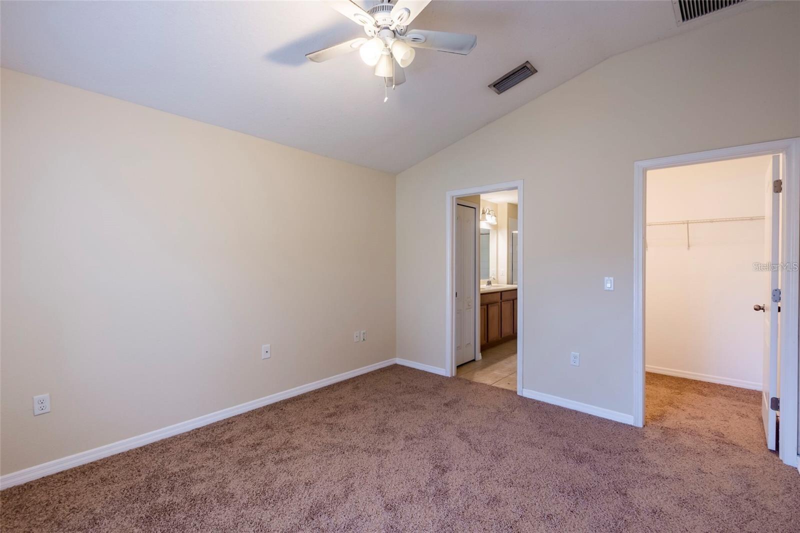 8117 ALAMOSA WOOD AVE, RUSKIN, FL, 33573