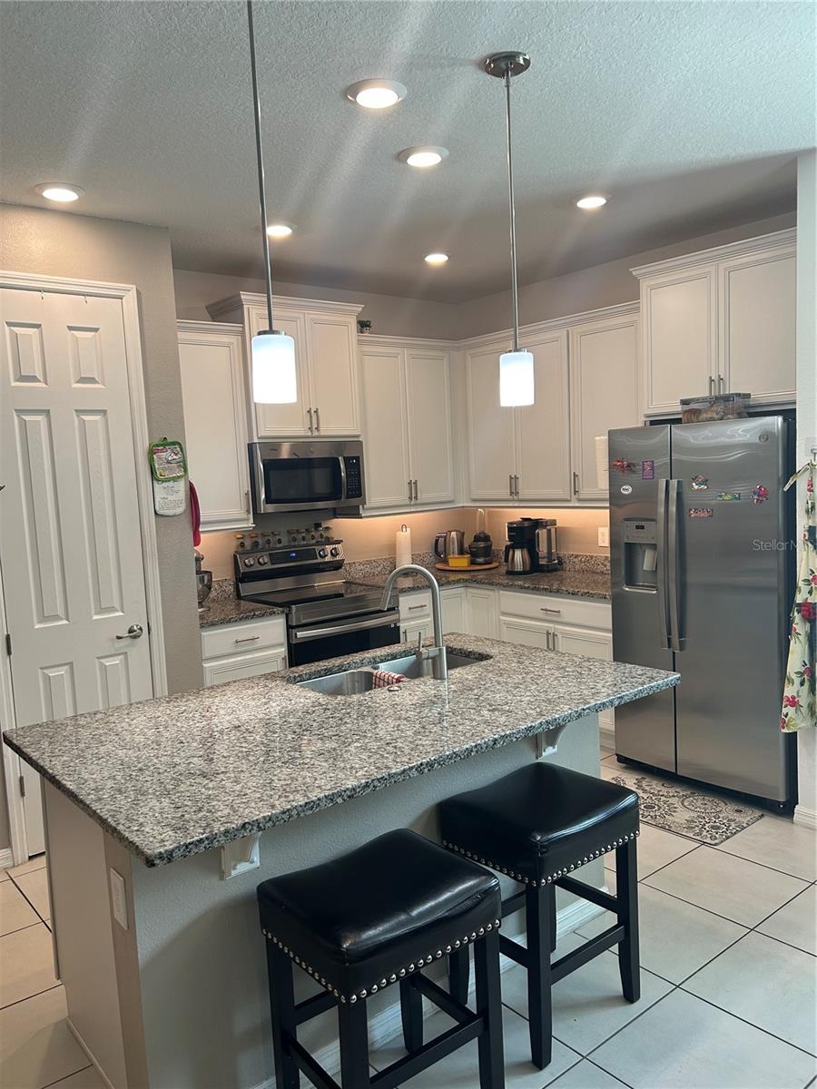 377 VESTRELLA DR, KISSIMMEE, FL, 34759