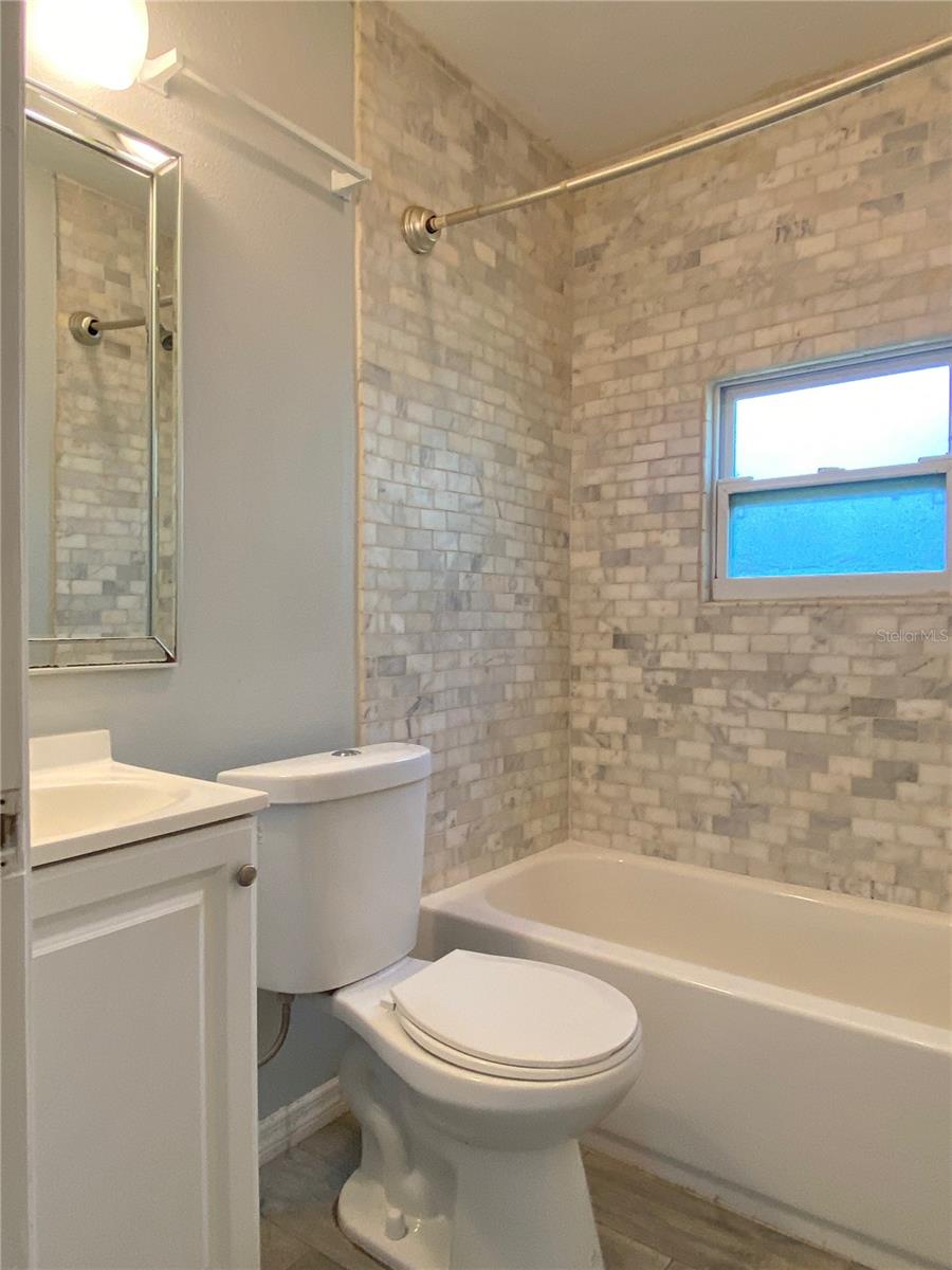 8105 N 12TH ST, TAMPA, FL, 33604