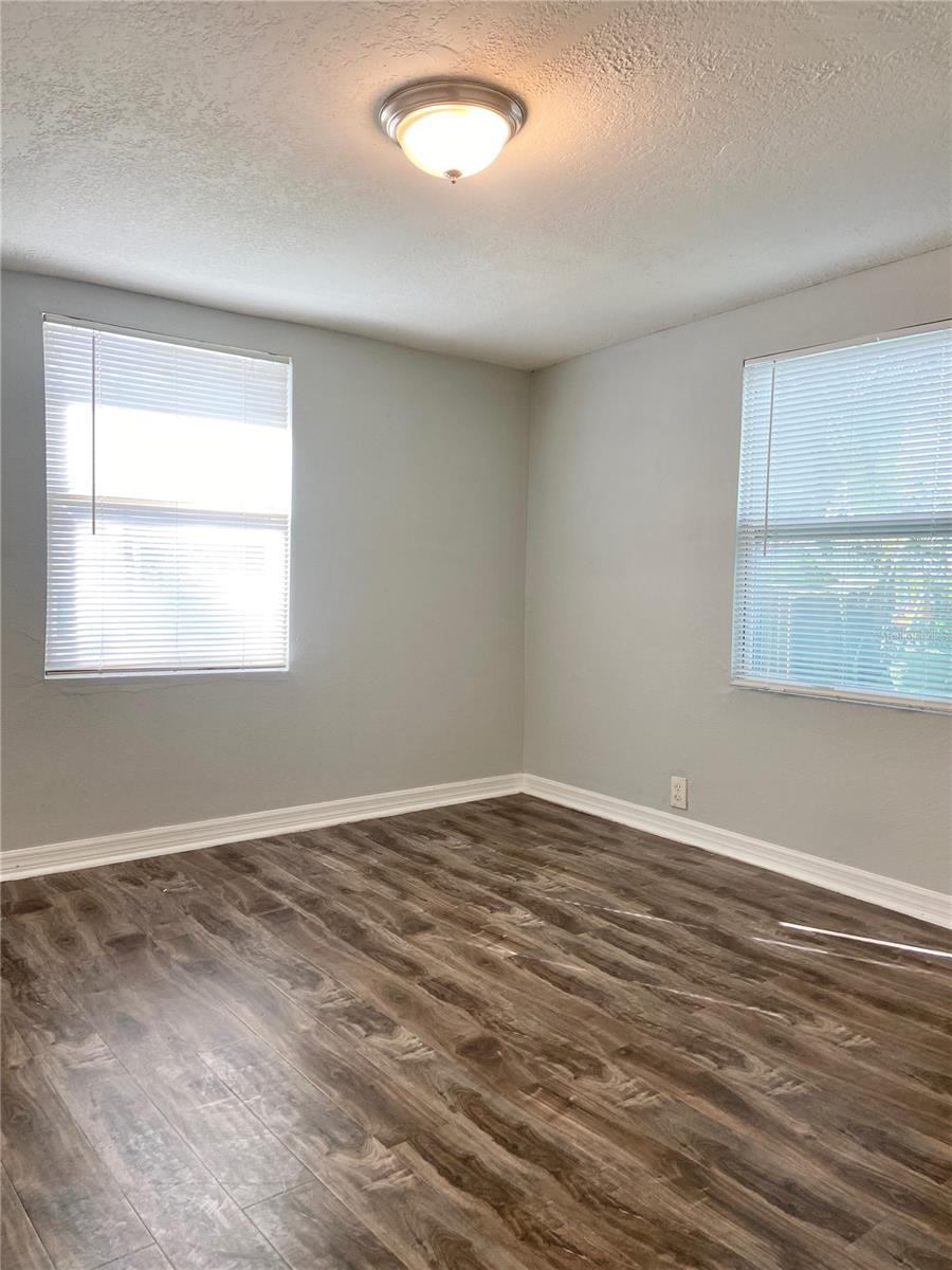 8105 N 12TH ST, TAMPA, FL, 33604