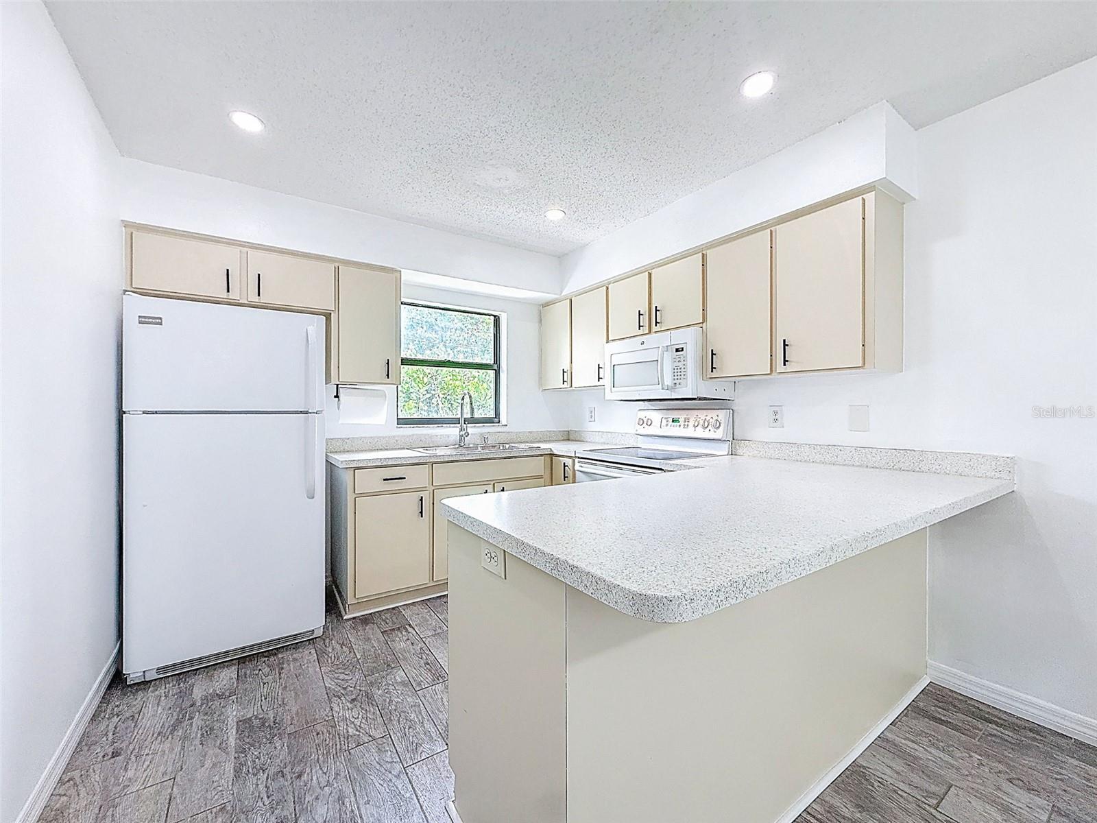 629 ALBRITTON AVE, SARASOTA, FL, 34232