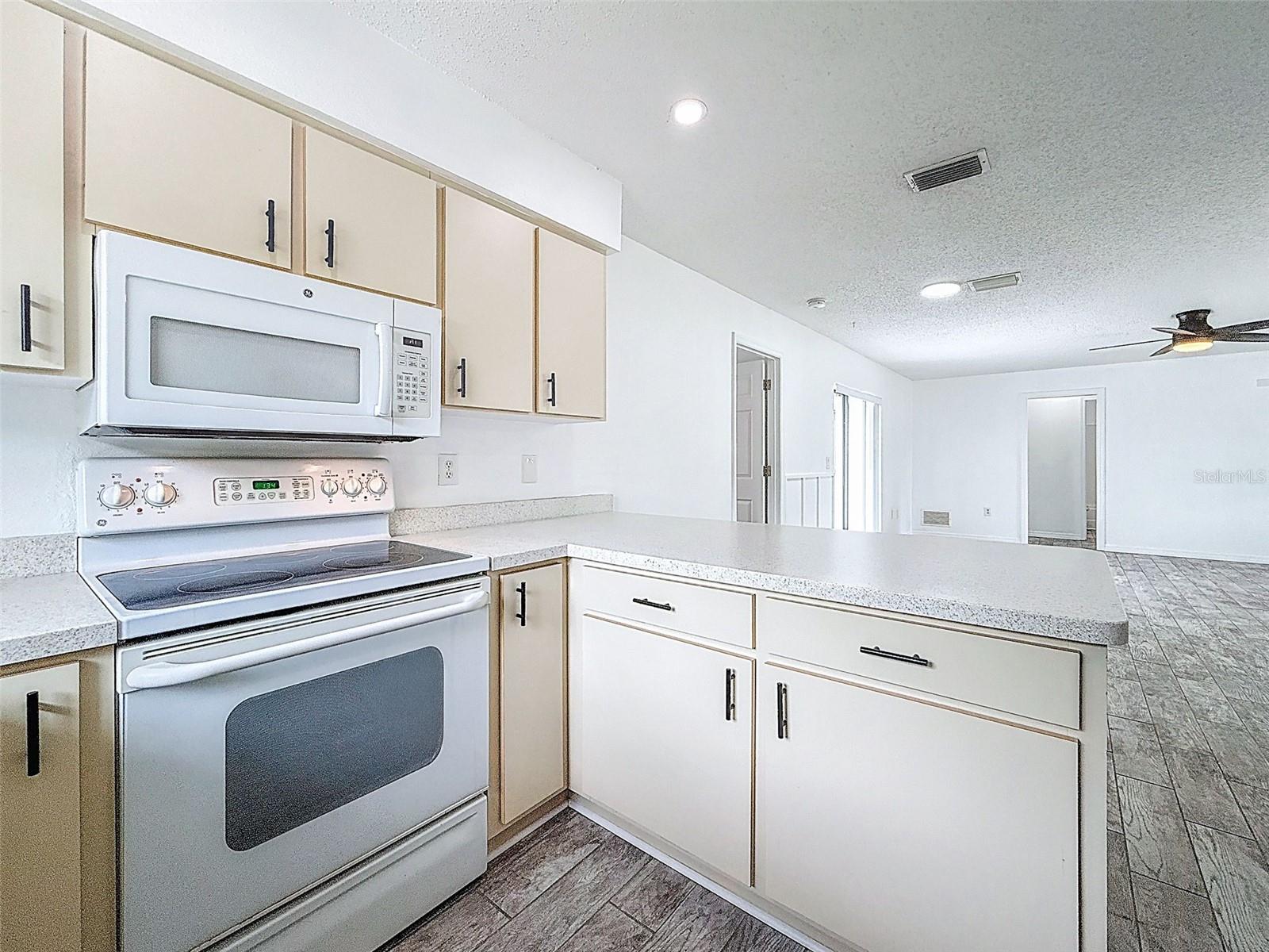 629 ALBRITTON AVE, SARASOTA, FL, 34232