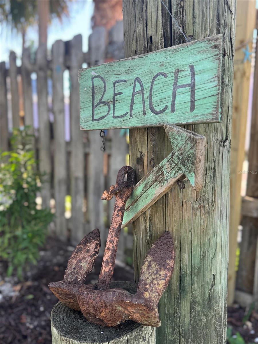 8403 W GULF BLVD, TREASURE ISLAND, FL, 33706